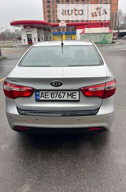 Седан Kia Rio 2013 в Днепре