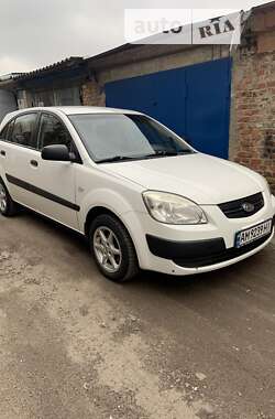 Хэтчбек Kia Rio 2007 в Житомире