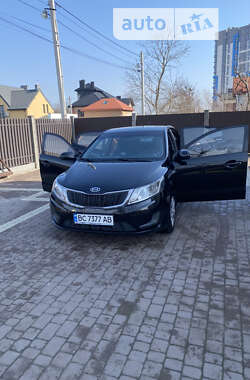 Седан Kia Rio 2012 в Львове