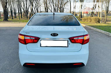 Седан Kia Rio 2012 в Кривом Роге