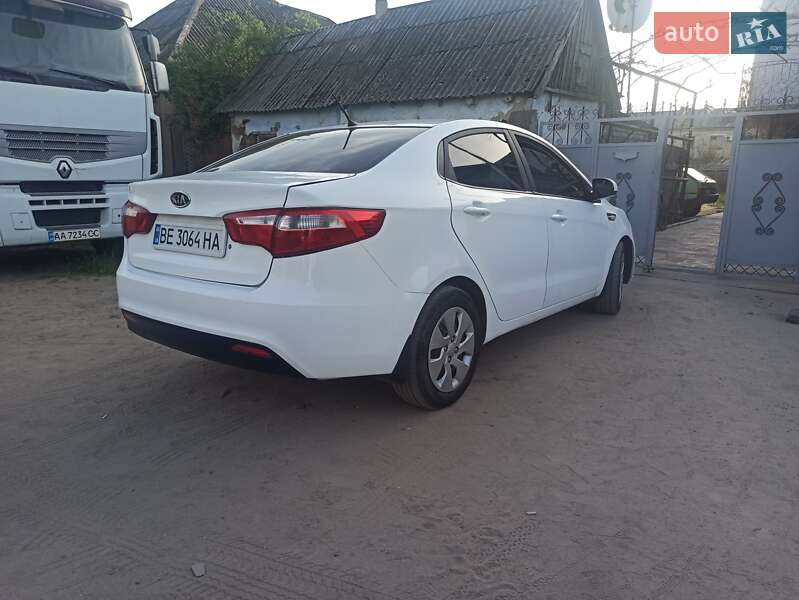 Седан Kia Rio 2013 в Вознесенську