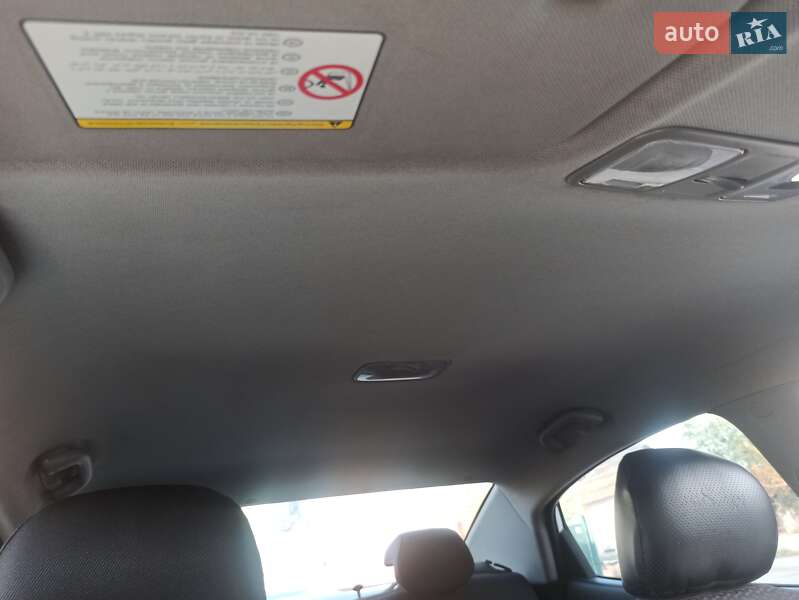 Седан Kia Rio 2013 в Вознесенську