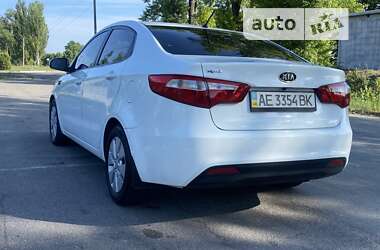 Седан Kia Rio 2012 в Днепре