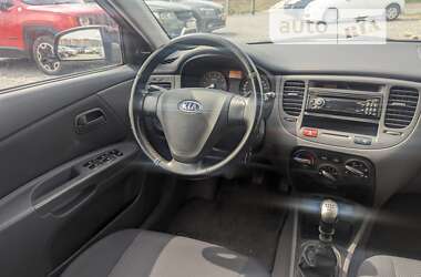 Хетчбек Kia Rio 2007 в Рівному