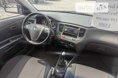 Хетчбек Kia Rio 2007 в Рівному