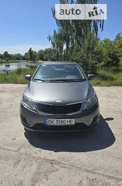 Седан Kia Rio 2013 в Рівному