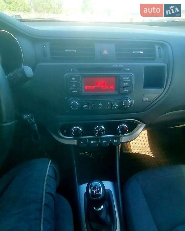 Хэтчбек Kia Rio 2013 в Харькове
