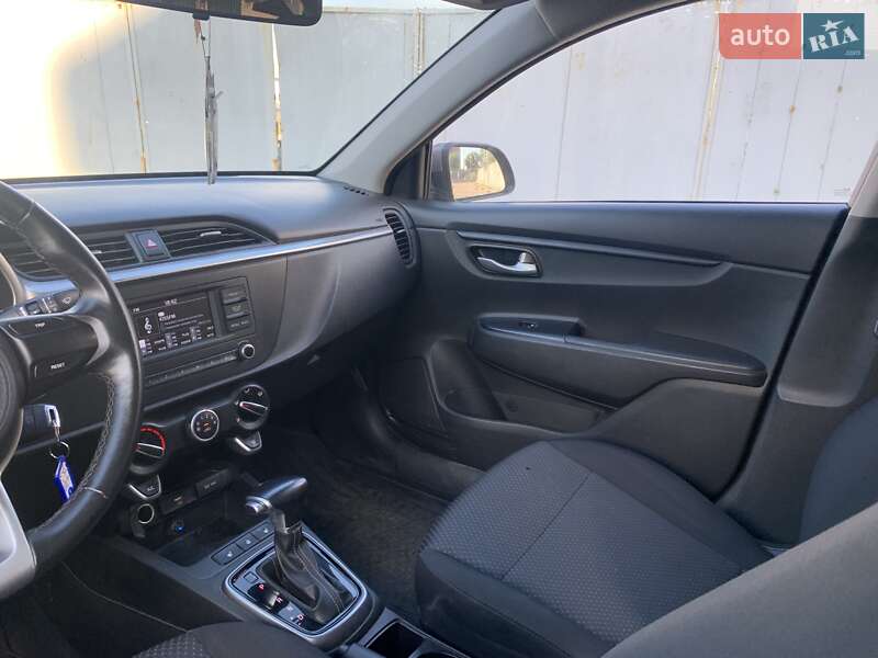 Седан Kia Rio 2021 в Киеве
