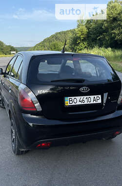 Хетчбек Kia Rio 2010 в Чорткові