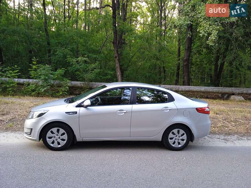 Седан Kia Rio 2012 в Харкові
