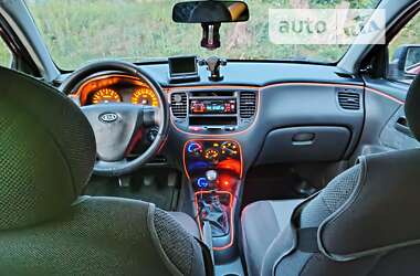 Хэтчбек Kia Rio 2008 в Звягеле