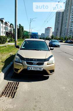 Седан Kia Rio 2010 в Києві