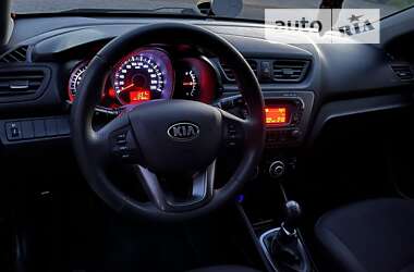 Седан Kia Rio 2013 в Рівному