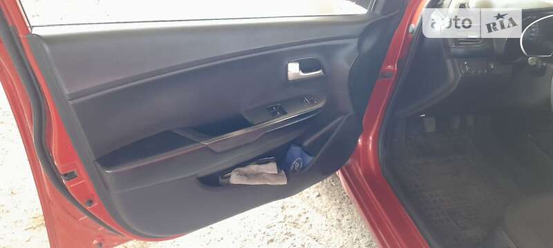 Седан Kia Rio 2011 в Львове