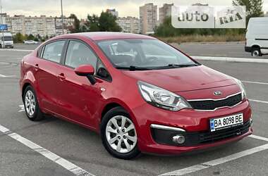 Седан Kia Rio 2015 в Киеве