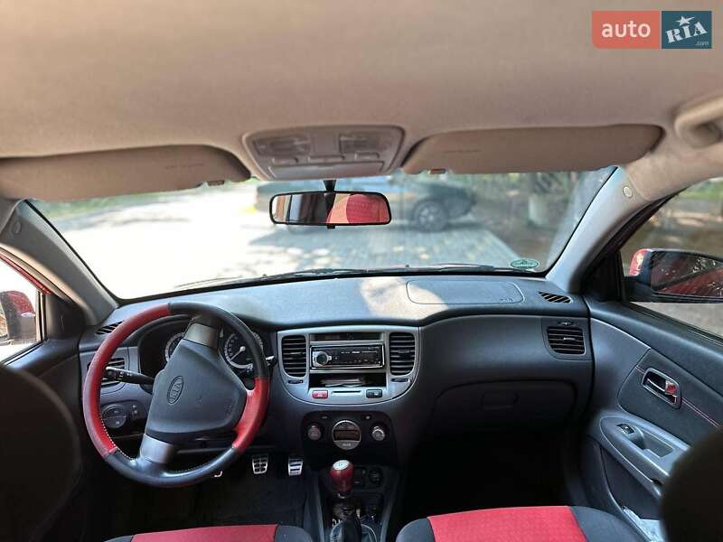 Хэтчбек Kia Rio 2005 в Бершади