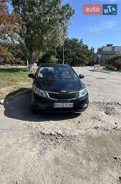 Седан Kia Rio 2012 в Херсоне