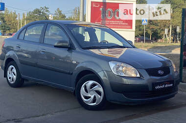 Седан Kia Rio 2006 в Николаеве