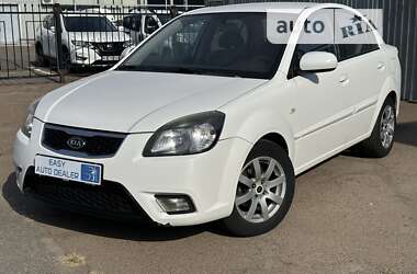 Седан Kia Rio 2011 в Києві