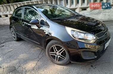 Хэтчбек Kia Rio 2011 в 