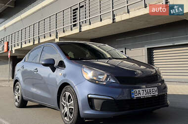 Седан Kia Rio 2015 в Киеве