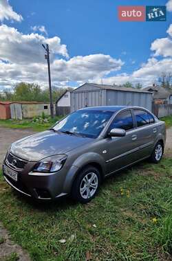 Седан Kia Rio 2011 в Конотопе