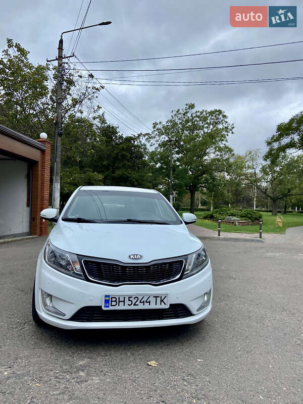 Седан Kia Rio 2013 в Черноморске