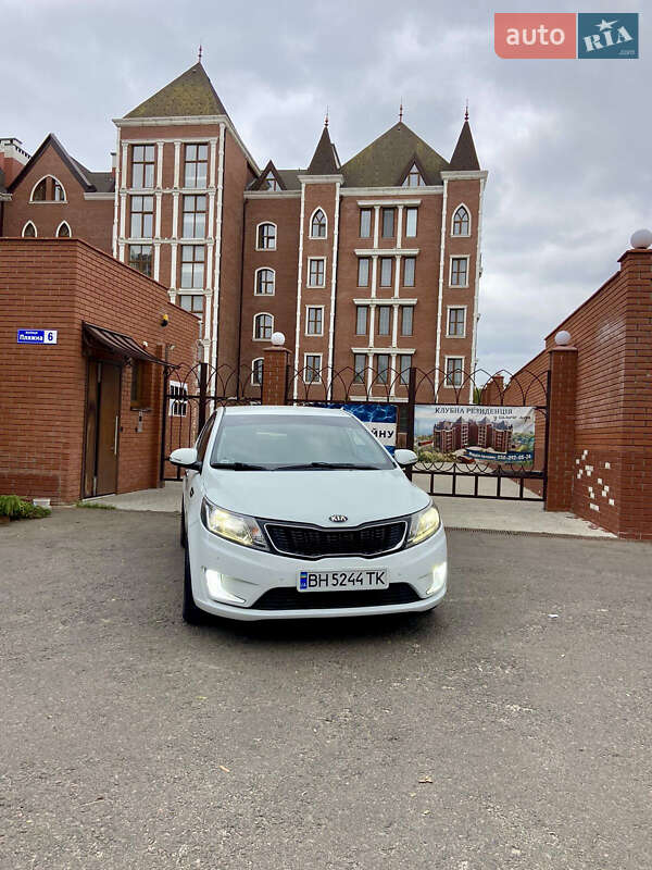 Седан Kia Rio 2013 в Черноморске