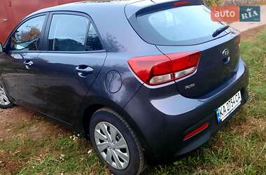 Хетчбек Kia Rio 2017 в Києві