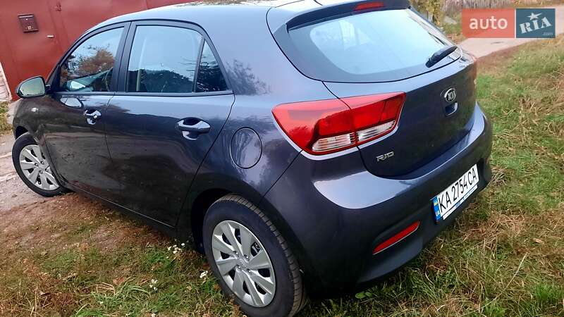 Хетчбек Kia Rio 2017 в Києві