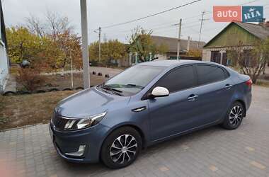 Седан Kia Rio 2012 в Павлограде