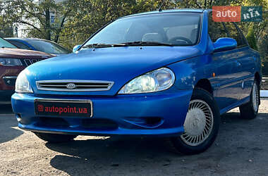 Седан Kia Rio 2002 в Сумах