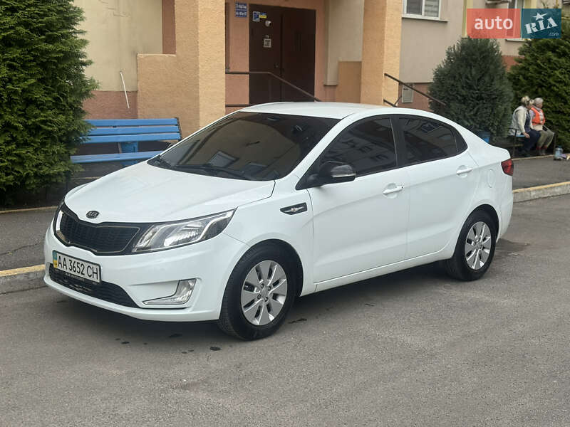 Седан Kia Rio 2012 в Харкові