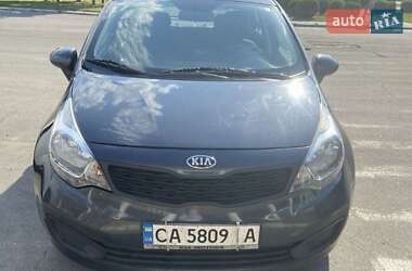 Седан Kia Rio 2017 в Черкасах