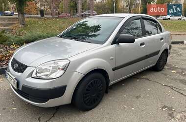 Седан Kia Rio 2008 в Києві