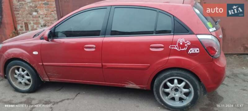 Хэтчбек Kia Rio 2011 в Чернигове