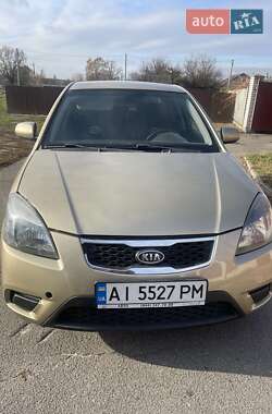 Седан Kia Rio 2010 в Киеве