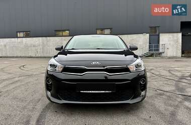 Хетчбек Kia Rio 2017 в Києві