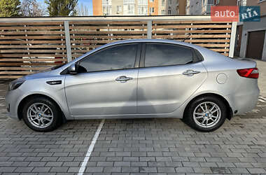 Седан Kia Rio 2012 в Днепре