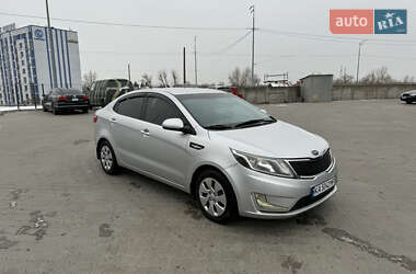 Седан Kia Rio 2013 в Києві