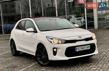 Хэтчбек Kia Rio 2017 в Днепре