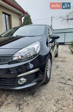 Седан Kia Rio 2015 в Дніпрі