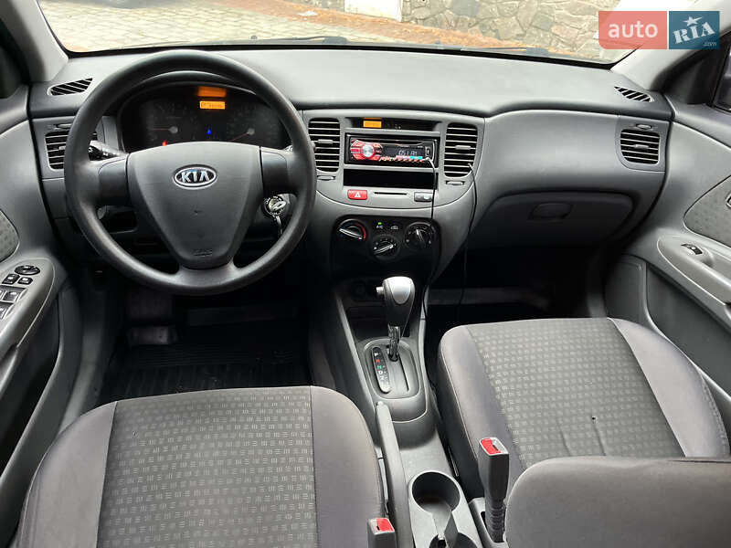Седан Kia Rio 2007 в Белой Церкви