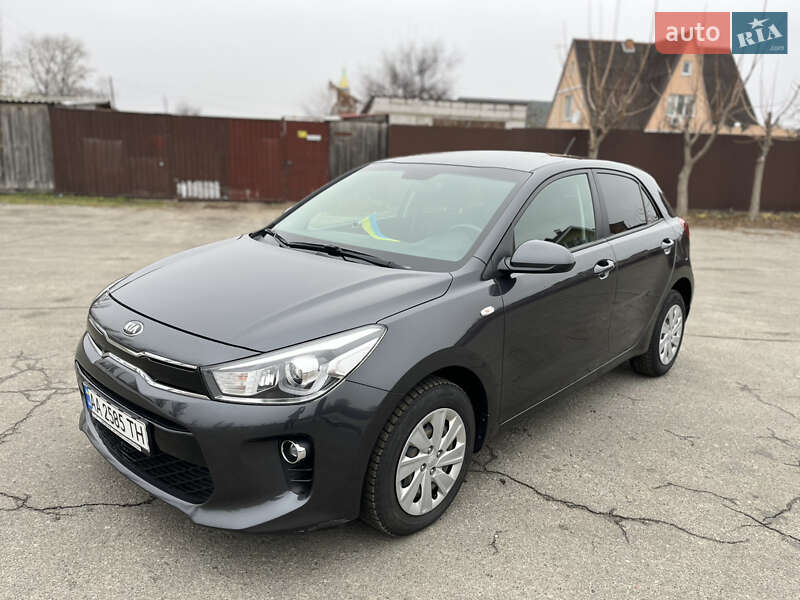 Хетчбек Kia Rio 2017 в Києві