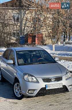 Седан Kia Rio 2011 в Подільську