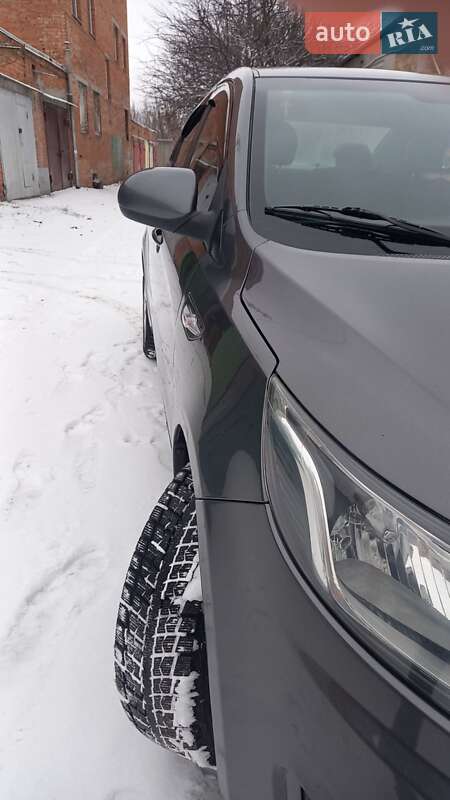 Седан Kia Rio 2013 в Сумах