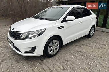 Седан Kia Rio 2013 в Ірпені