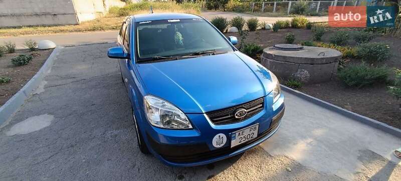 Хетчбек Kia Rio 2007 в Дніпрі