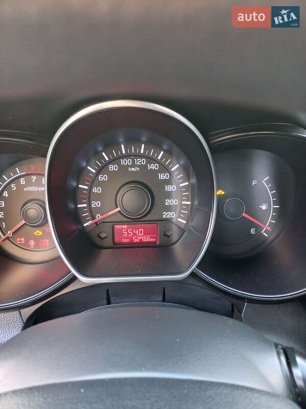Седан Kia Rio 2013 в Гайвороне