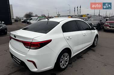 Седан Kia Rio 2018 в Києві